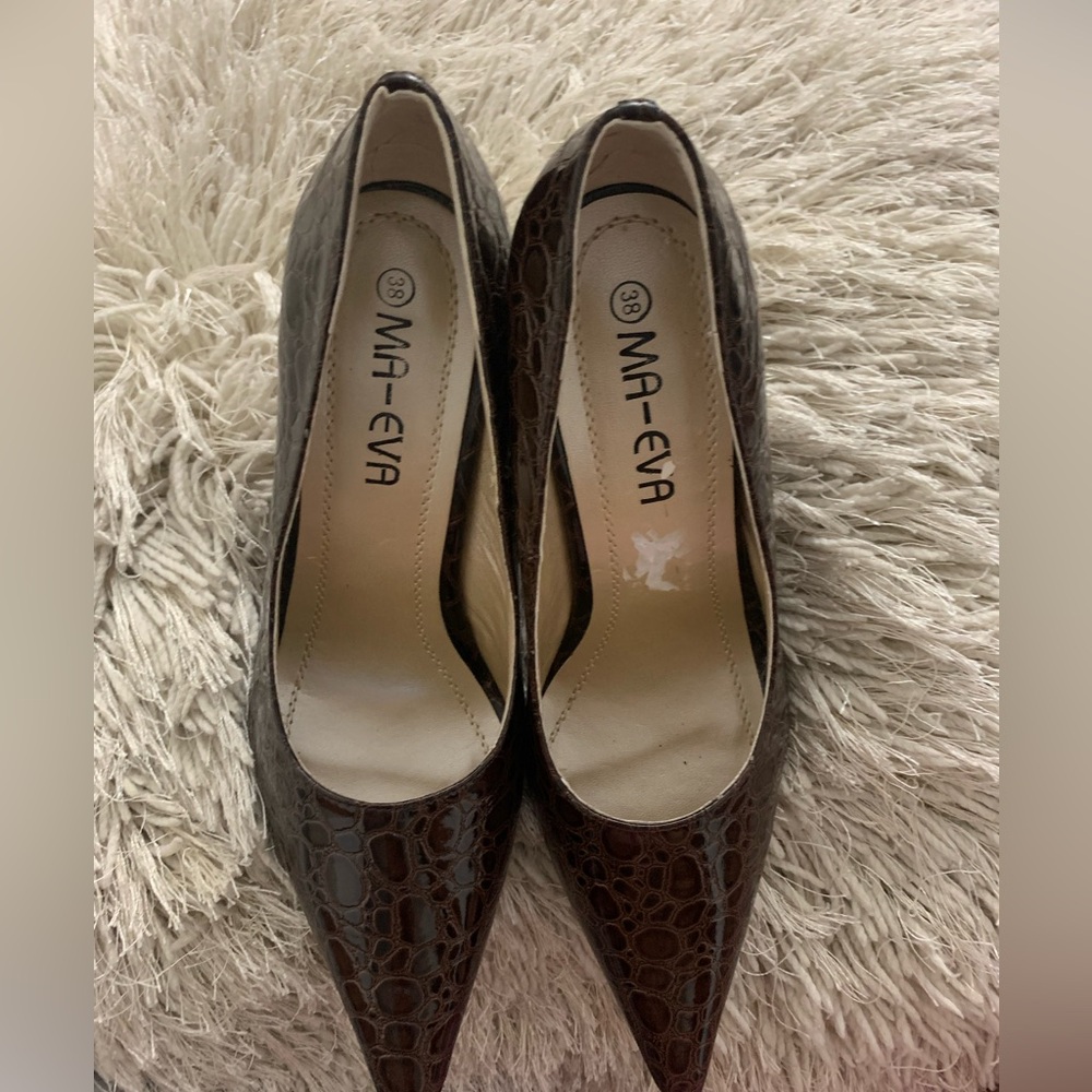 Mia Shoes Dark Brown Croc-Patterned Heels